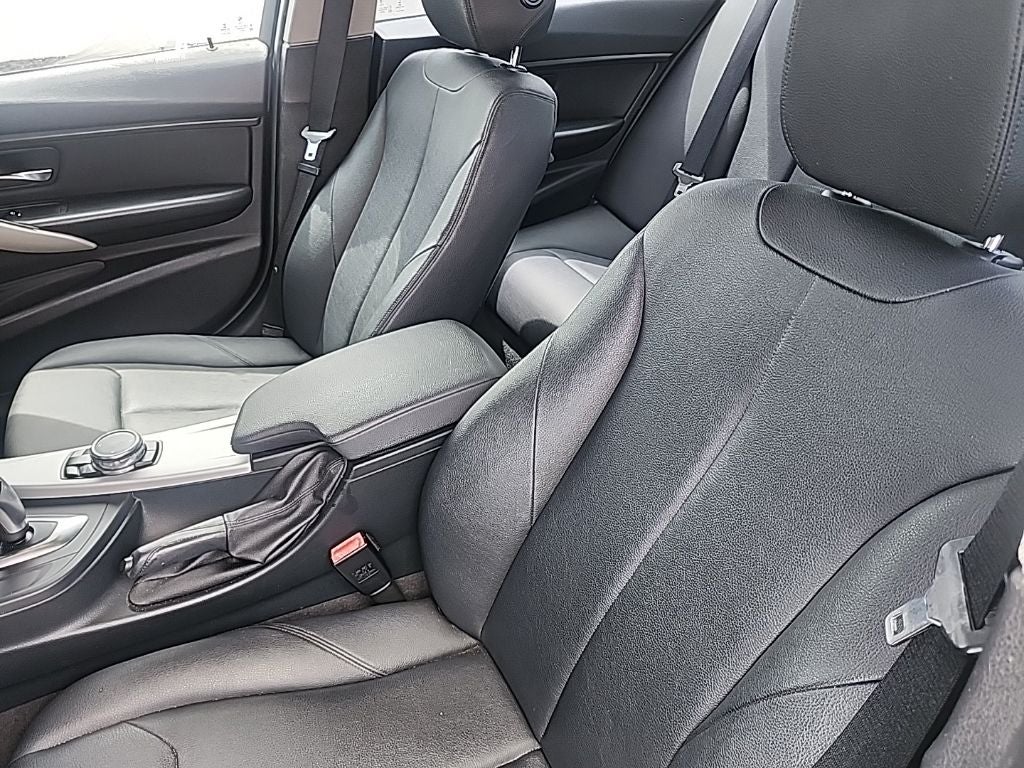 2016 BMW 320i 320i